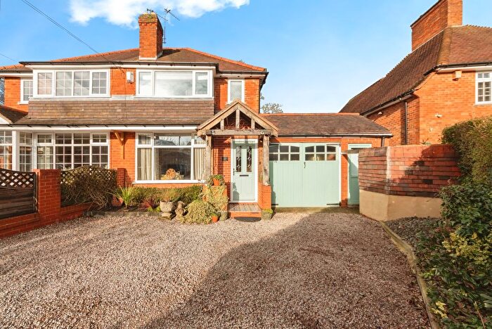 3 Bedroom Semi Detached House For Sale In Redlands Close, Solihull, B91