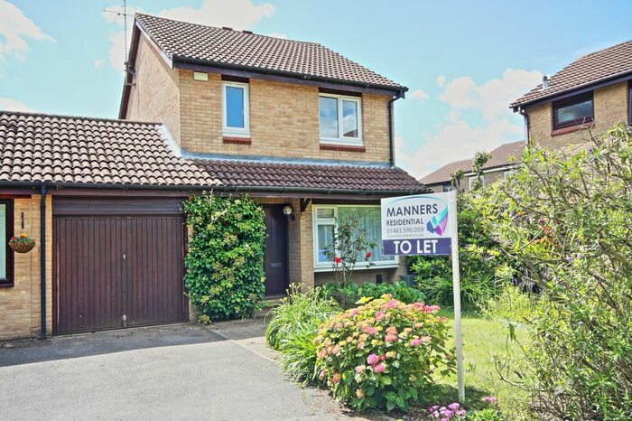 3 Bedroom Detached House To Rent In Willowmead Close, Horsell, Woking, GU21