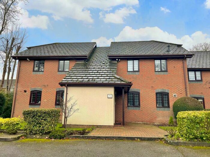 1 Bedroom Apartment To Rent In Campbell Close, GU46