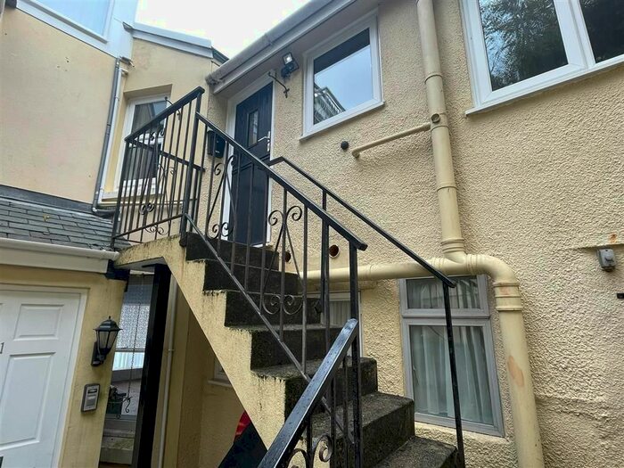 2 Bedroom Flat To Rent In Fore Street, Shaldon, Teignmouth, TQ14