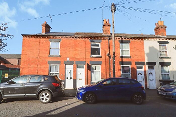 2 Bedroom Terraced House For Sale In Radford Avenue, Kidderminster, DY10
