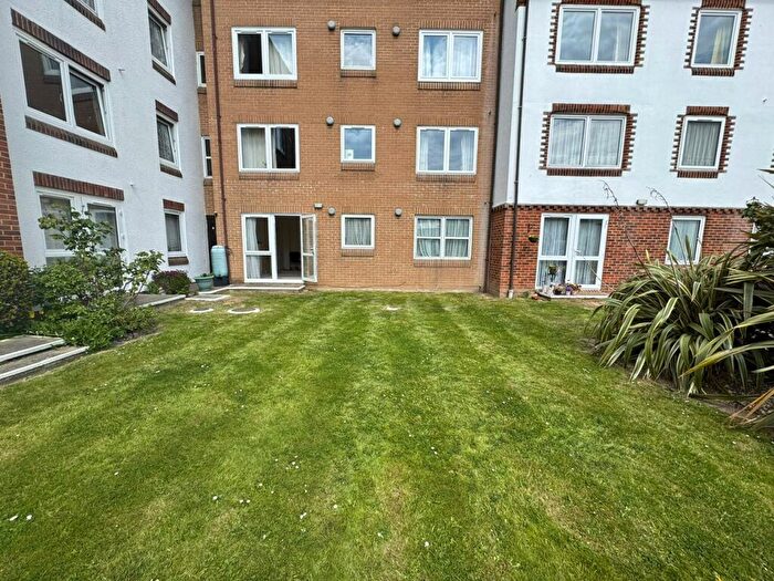 1 Bedroom Flat For Sale In Campbell Road, Bognor Regis, PO21