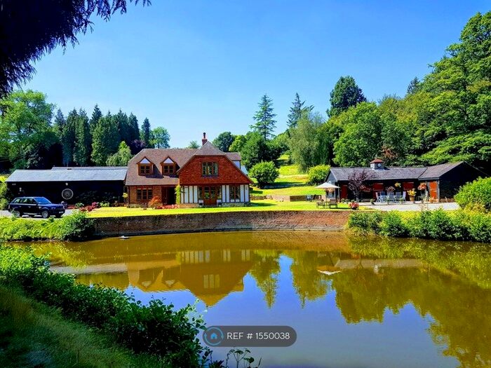 4 Bedroom Detached House To Rent In Sheriffs Lane, Rotherfield, Crowborough, TN6