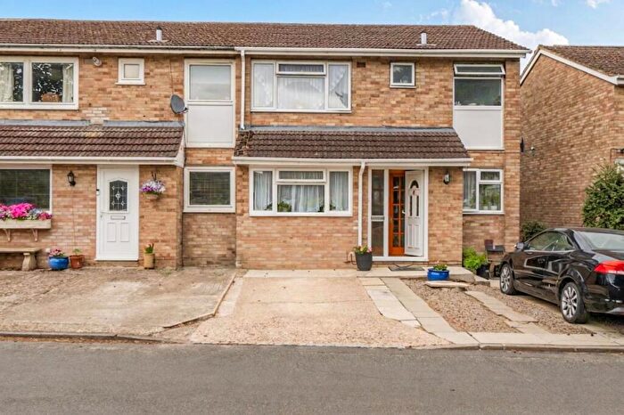 3 Bedroom Semi-Detached House For Sale In Galsworthy Drive, Caversham, Reading, RG4