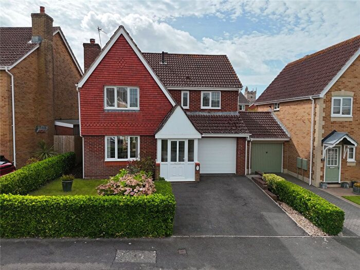 4 Bedroom Detached House For Sale In Barn Owl Road, Rogiet, Caldicot, Monmouthshire, NP26