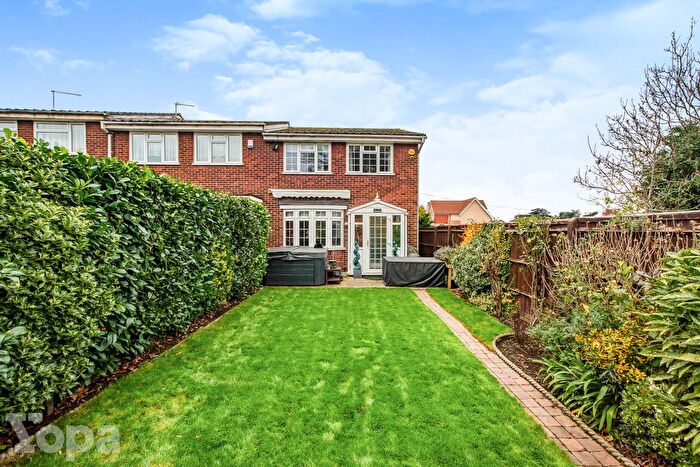 3 Bedroom End Of Terrace House For Sale In Parsonage Lane, Sidcup, DA14