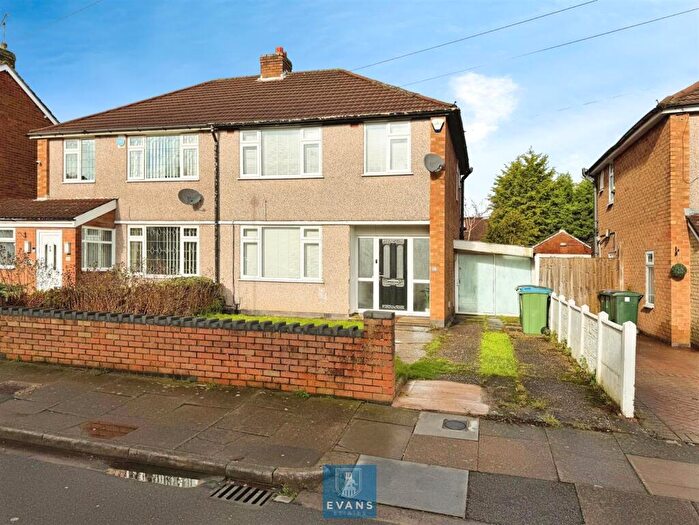 3 Bedroom Semi-Detached House For Sale In Charlewood Road, Whitmore Park, Coventry, CV6
