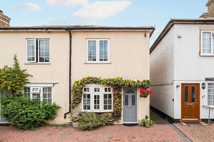2 Bedroom Semi-detached House For Sale In Mill Street, Kingston Upon Thames, Surrey, KT1
