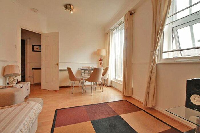 1 Bedroom Flat To Rent In Cartwright Street, E1
