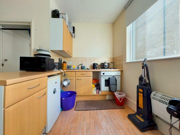 Studio To Rent In St. Georges Road, BN2