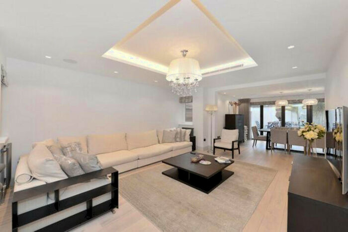 5 Bedroom End Of Terrace House To Rent In Middlefield, St John's Wood, NW8