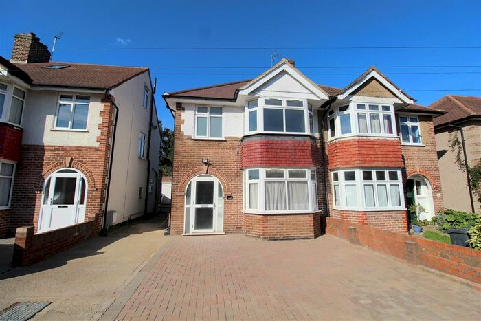 3 Bedroom Semi-Detached House To Rent In Park Road, Hounslow, TW3
