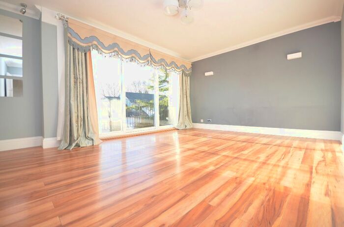 3 Bedroom Flat To Rent In Redhall Drive, Flat, Edinburgh, City Of Edinburgh, EH14