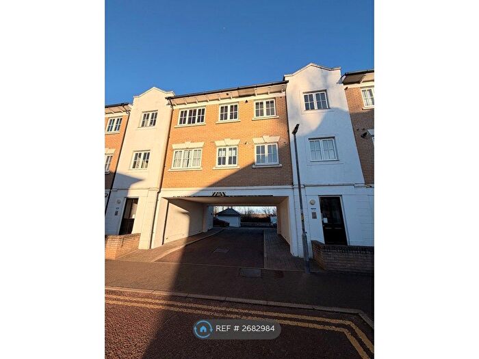 1 Bedroom Flat To Rent In George Williams Way, Colchester, CO1