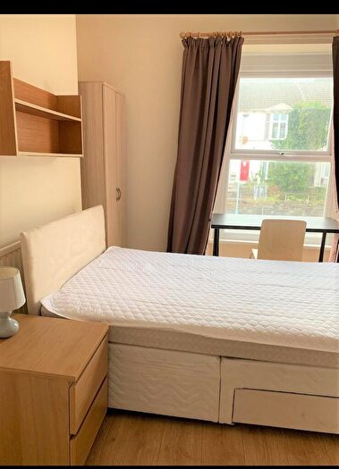 7 Bedroom House To Rent In King Edwards Road, Brynmill, Swansea, SA1