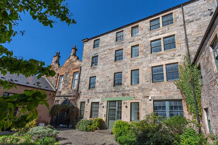 2 Bedroom Flat For Sale In / Constitution Street, Edinburgh, EH6