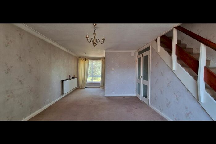 2 Bedroom Maisonette To Rent In Botwell Lane, Hayes, UB3