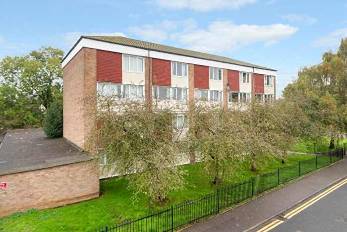 2 Bedroom Apartment To Rent In Kilburn House. Wheeler Street, Maidstone, ME14