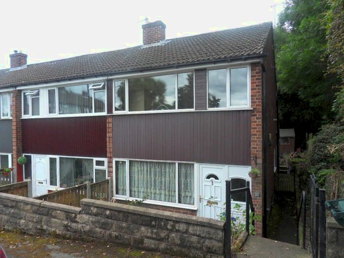 3 Bedroom End Of Terrace House To Rent In Rose Bank Street, Batley, West Yorkshire, WF17