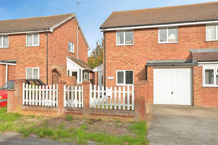3 Bedroom Semi Detached House For Sale In Eastern Road, Lydd, Romney Marsh, Kent, TN29