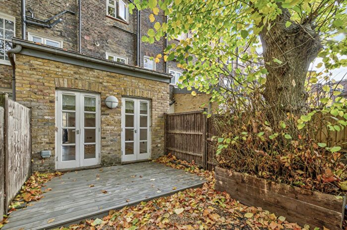2 Bedroom Flat To Rent In Friend Street, London, EC1V