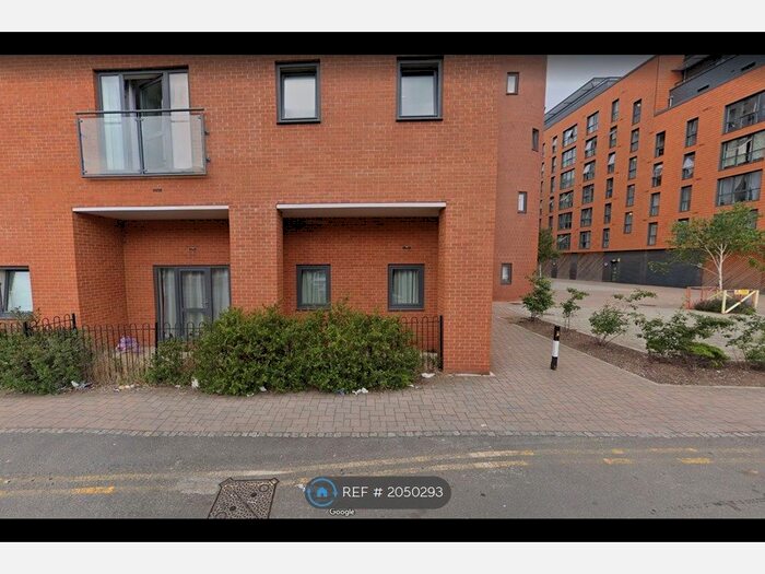 2 Bedroom Flat To Rent In The Junction, Slough, SL2