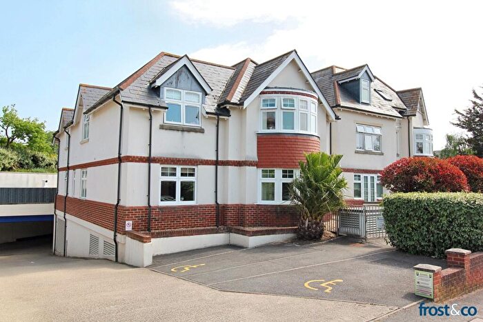 2 Bedroom Flat To Rent In Birds Hill Road, Poole, BH15