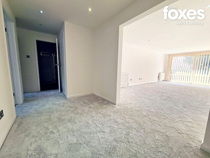 1 Bedroom Flat To Rent In Craghead, Manor Road, BH1