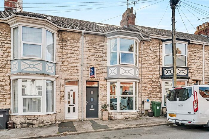 3 Bedroom Property For Sale In Grosvenor Road, Portland, DT5
