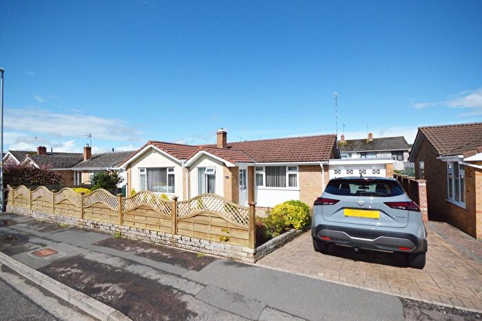 2 Bedroom Bungalow For Sale In Hurn Lane, Keynsham, BS31