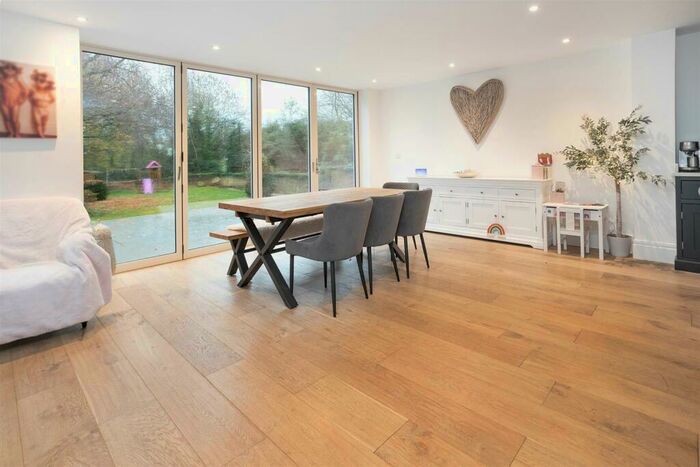 4 Bedroom Detached House For Sale In Hall Lane, Walton, Lutterworth, LE17