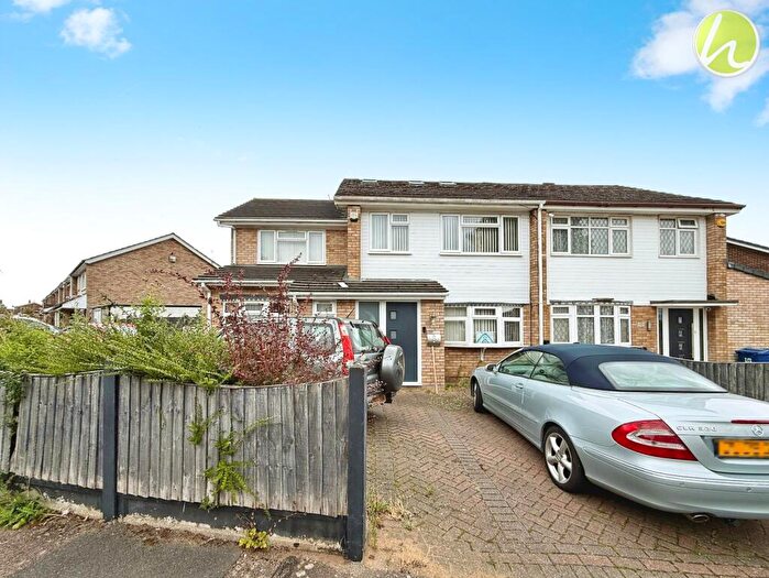 5 Bedroom Semi-Detached House For Sale In Northlands Close, Stanford-Le-Hope, SS17