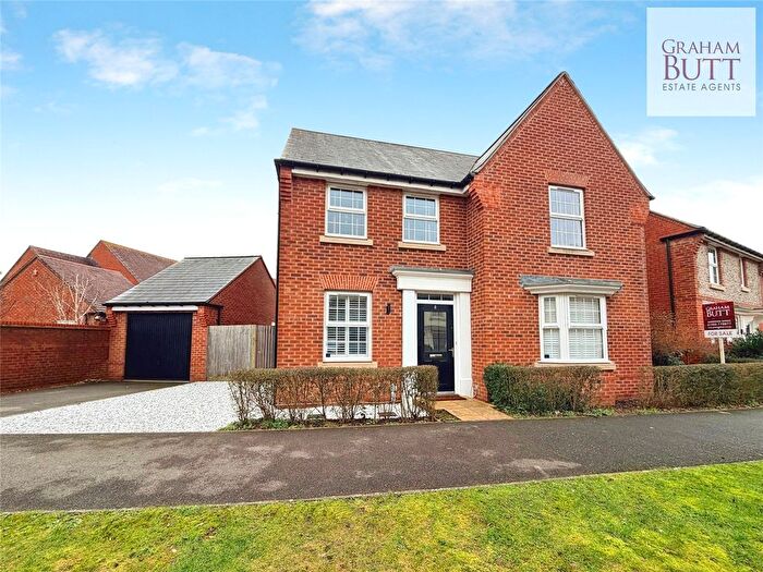 4 Bedroom Detached House For Sale In Nanson Lane, Angmering, West Sussex, BN16