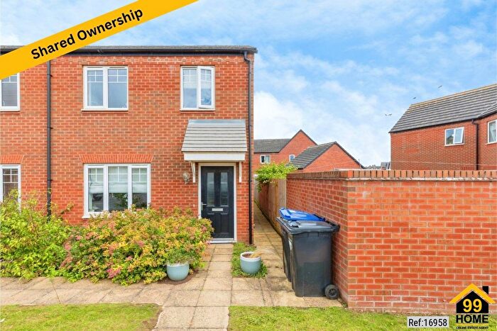 2 Bedroom Terraced House For Sale In Pease Close, United Kingdom, CV34