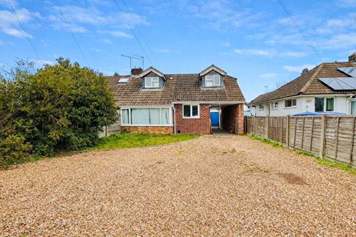 3 Bedroom Semi Detached House For Sale In Westbury Close, Fleet, Hampshire, GU51
