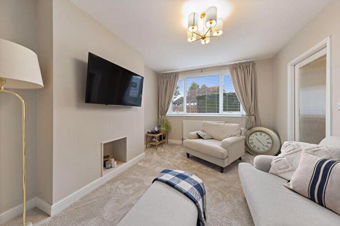 3 Bedroom Semi Detached House For Sale In Lockoford Lane, Tapton, Chesterfield, S41