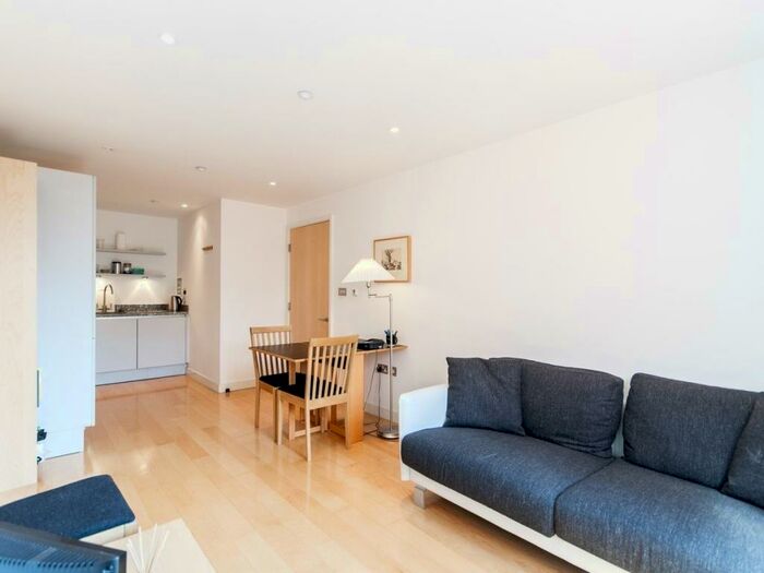 1 Bedroom Flat To Rent In The Stream Edge, Oxford, OX1
