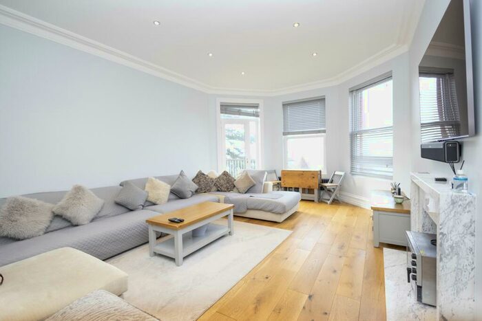 2 Bedroom Flat To Rent In Alton Road, , Poole, BH14