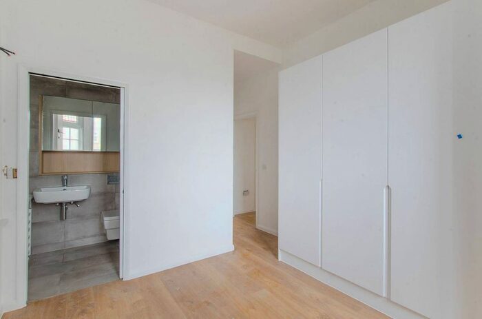 1 Bedroom Flat To Rent In Charlton Road, Blackheath, London SE3