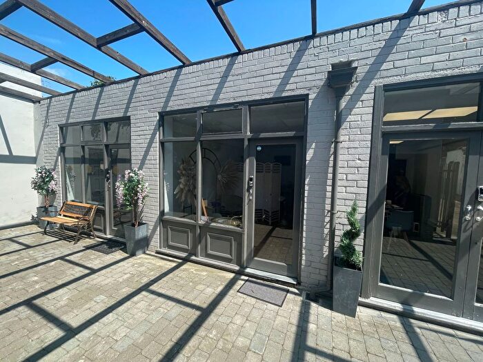 Retail To Rent In Queen Street, Gravesend, DA12