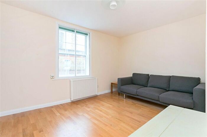 1 Bedroom Apartment To Rent In Arcadia Court, Old Castle Street, London, E1