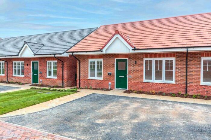 2 Bedroom Bungalow For Sale In Lyndale Road, Burscough, L40