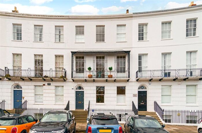 2 Bedroom Apartment To Rent In Royal Crescent, Cheltenham, Gloucestershire, GL50