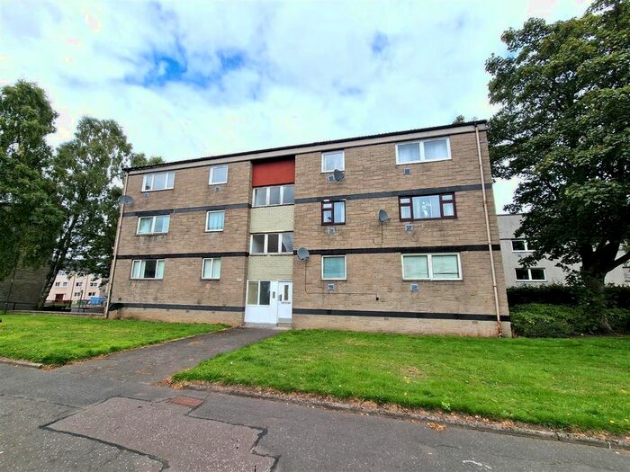 3 Bedroom Flat To Rent In Main Street, Camelon, Falkirk, FK1