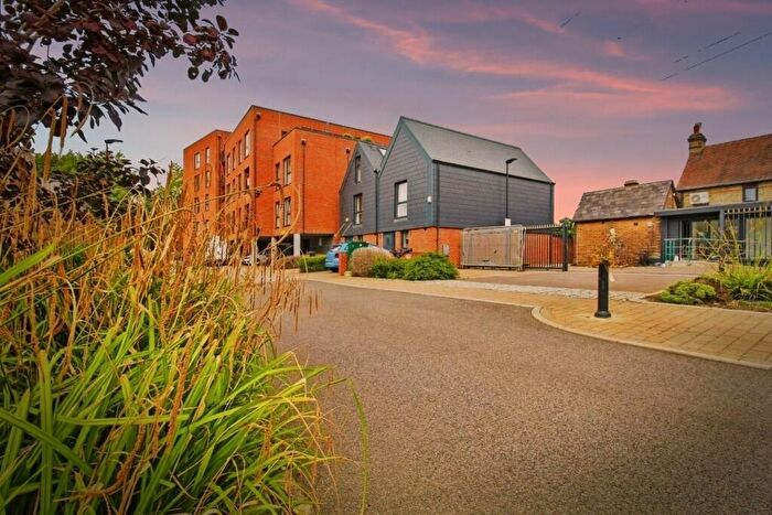 1 Bedroom Apartment To Rent In Hazlemere Marina, Waltham Abbey, EN9