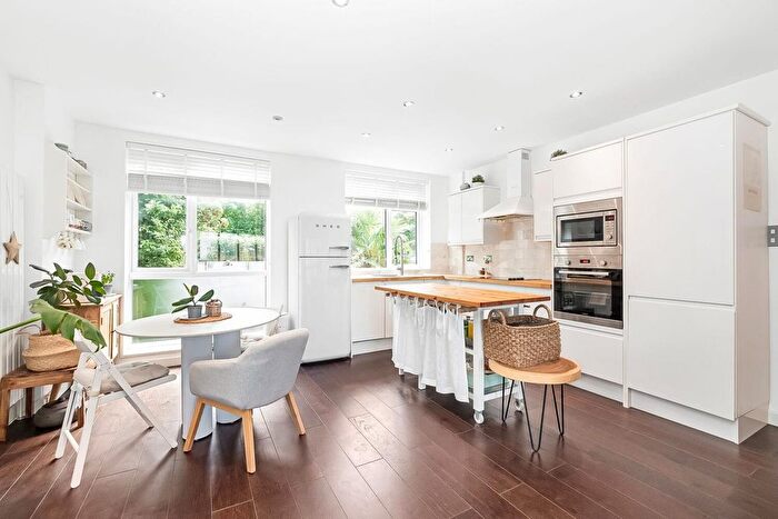 3 Bedroom Terraced House To Rent In Little Bornes, London, SE21