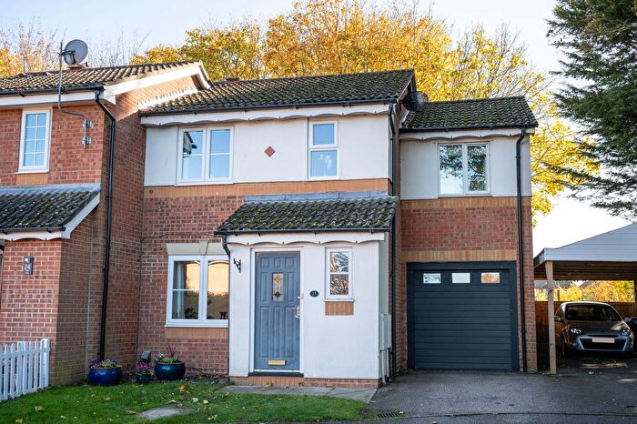 3 Bedroom Semi Detached House For Sale In Sale Drive, Clothall Common, Baldock, SG7