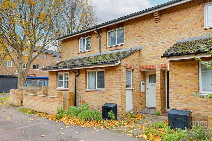 2 Bedroom Property For Sale In Wesley Close, London, SE17