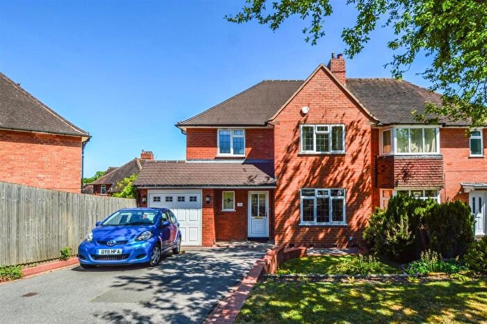 4 Bedroom Semi-Detached House To Rent In Somerdale Road, Bournville, Birmingham, West Midlands, B31