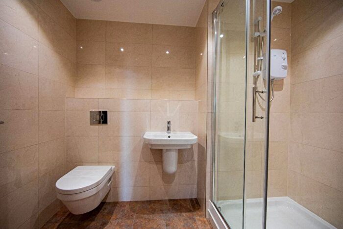 2 Bedroom Apartment To Rent In Ecco, S11